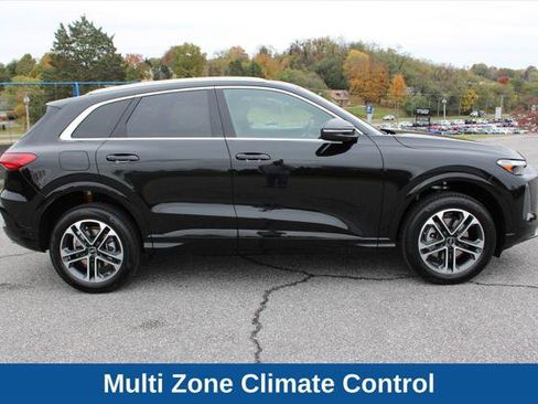Certified 2025 Audi Q5 Premium w/ Convenience Package AWD/4WD image 11
