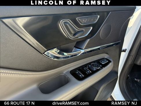 Used 2023 Lincoln Corsair AWD image 14