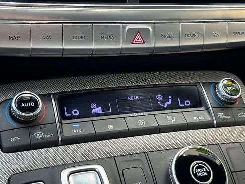 Used 2022 Hyundai Palisade Calligraphy w/ Winter Package image 26