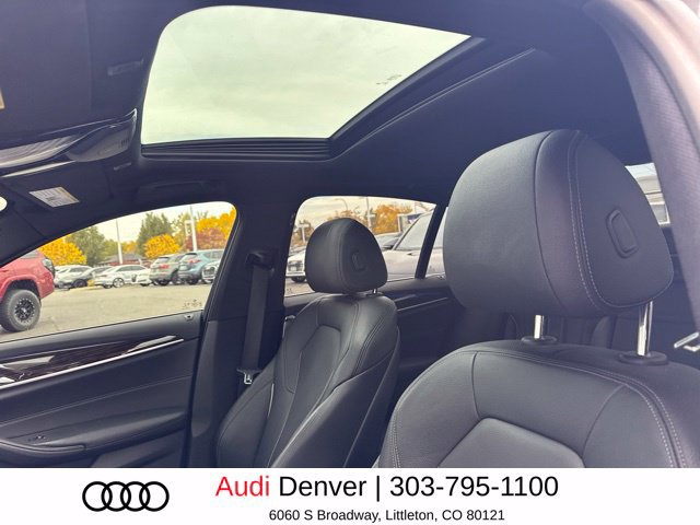 Used 2020 BMW 530e xDrive w/ Convenience Package AWD/4WD image 10