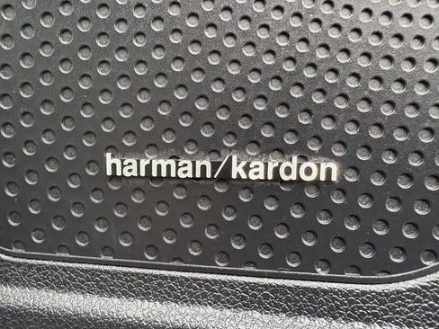 Used 2017 Kia Niro Touring w/ Advanced Technology Package image 27