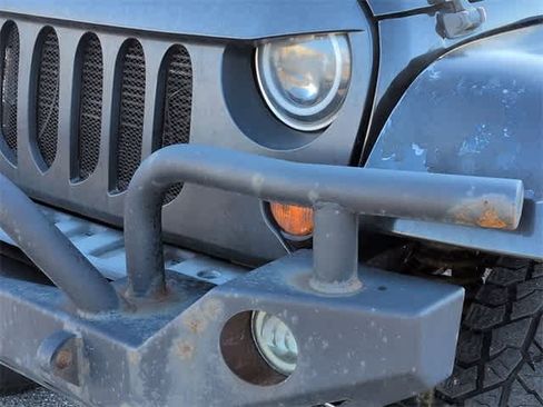 Used 2012 Jeep Wrangler Unlimited Sahara w/ Connectivity Group image 11