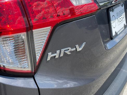 Used 2021 Honda HR-V LX image 32