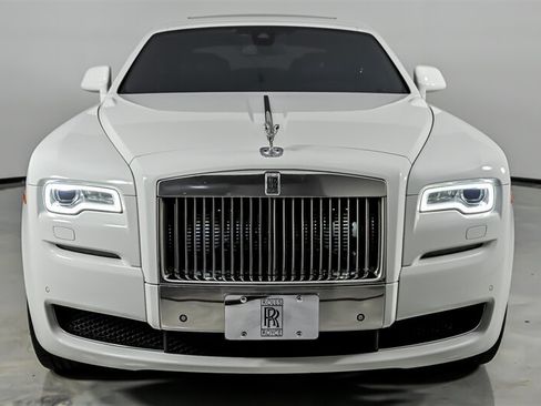 Used 2015 Rolls-Royce Ghost RWD image 4