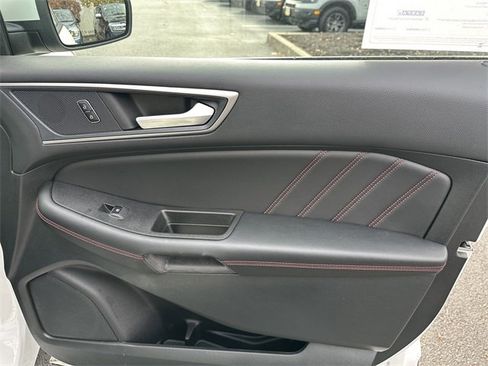 Certified 2024 Ford Edge ST-Line image 36