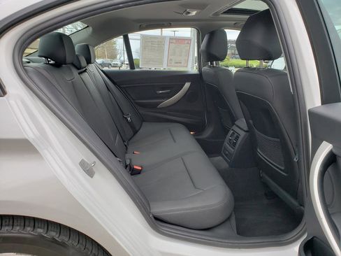 Used 2018 BMW 320i xDrive Sedan image 15