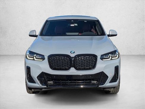 Used 2024 BMW X4 xDrive30i w/ M Sport Package image 2