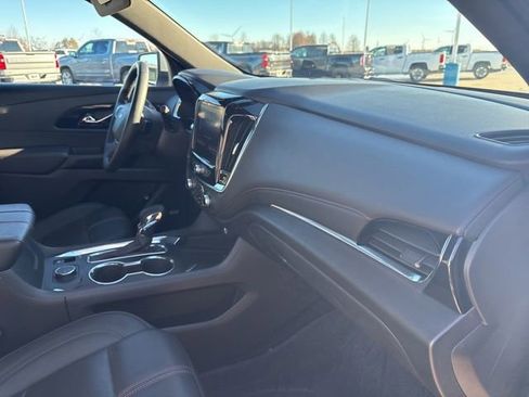 Certified 2023 Chevrolet Traverse RS image 25