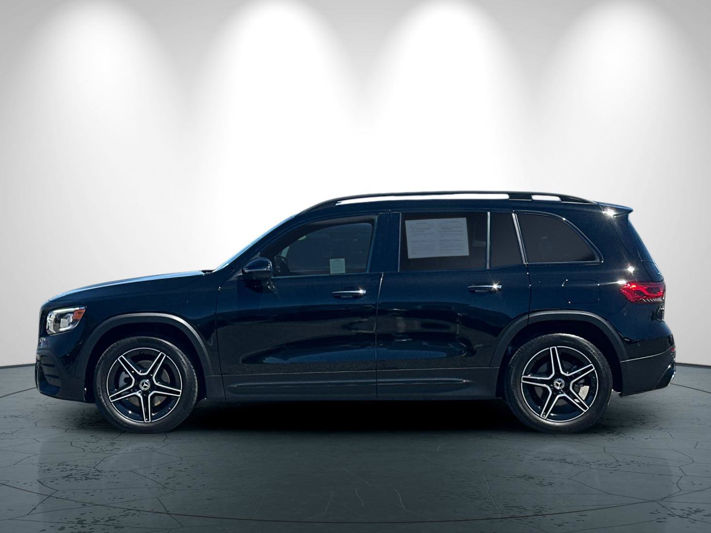 Used 2022 Mercedes-Benz GLB 250 4MATIC image 7