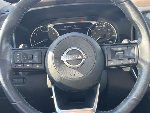 Used 2023 Nissan Rogue SV w/ SV Premium B Package image 14