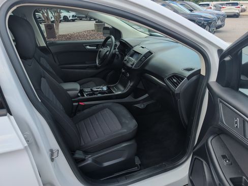 Used 2019 Ford Edge SE w/ SE Fleet Driver's Package FWD image 12