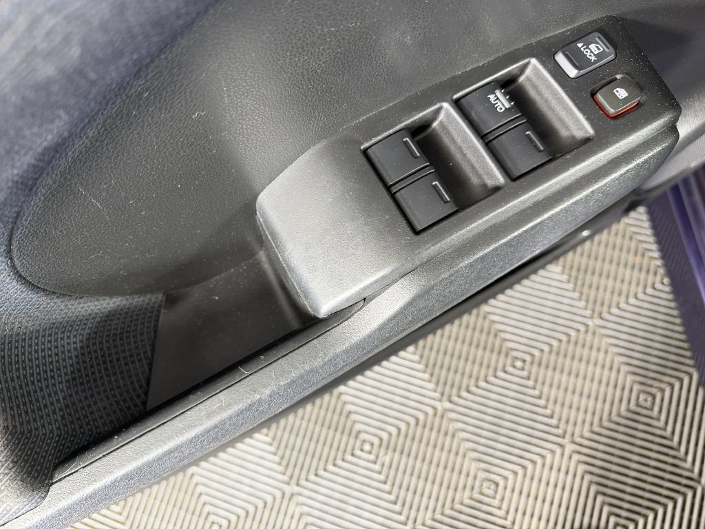 Used 2010 Honda Fit Sport image 27