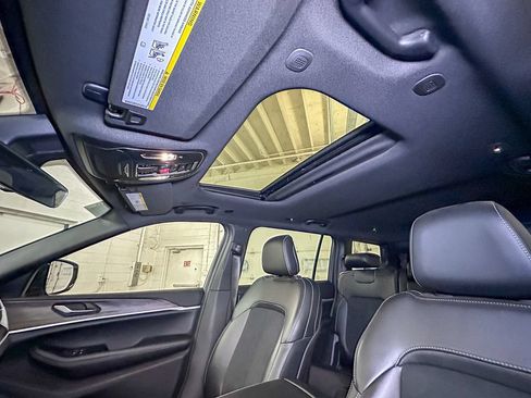New 2026 Jeep Grand Cherokee L 4WD image 24