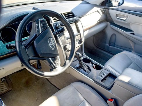 Used 2016 Toyota Camry XLE w/ Moonroof Package FWD image 22