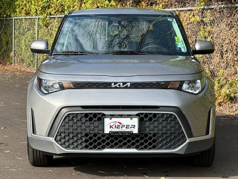 Certified 2023 Kia Soul LX image 9