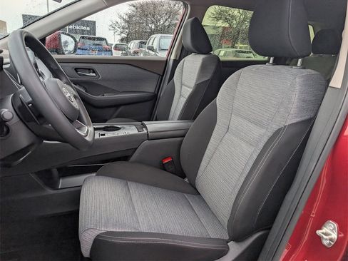 Used 2023 Nissan Rogue SV image 27