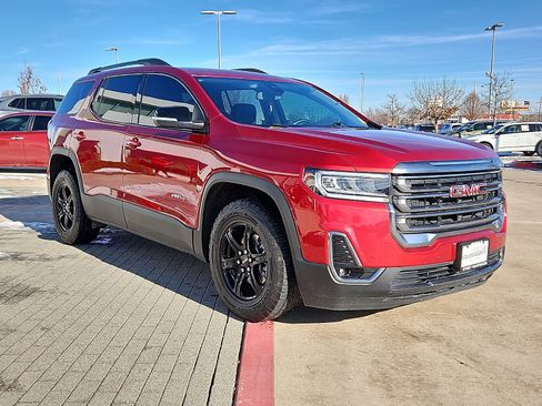 Used 2022 GMC Acadia AT4 w/ Preferred Package image 4
