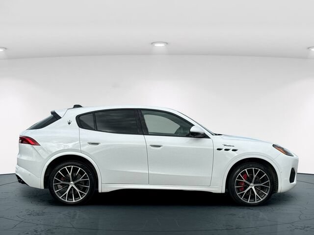 Used 2023 Maserati Grecale Modena AWD/4WD image 7
