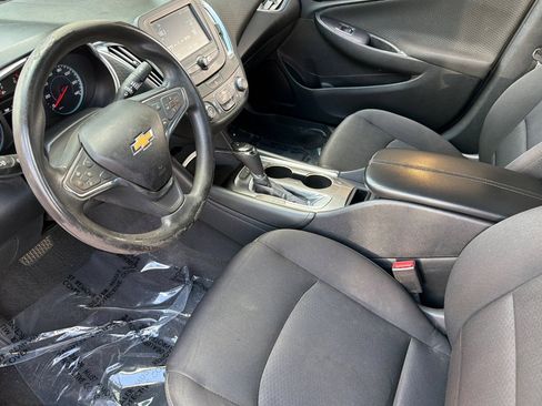 Used 2018 Chevrolet Malibu LT FWD image 11