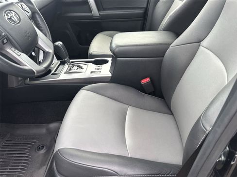 Used 2019 Toyota 4Runner SR5 Premium AWD/4WD image 13