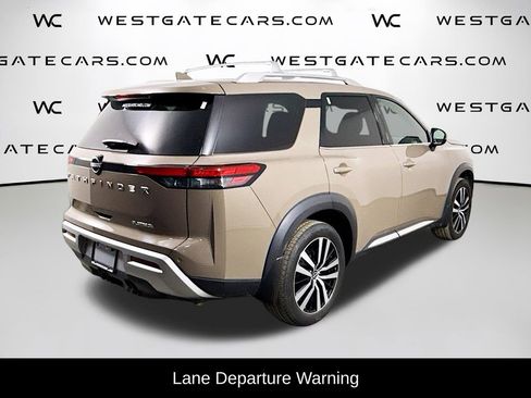 Used 2023 Nissan Pathfinder Platinum image 8