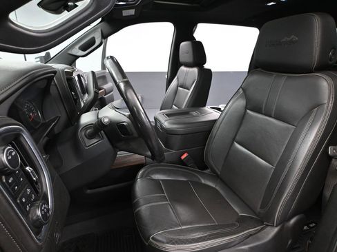 Used 2022 Chevrolet Silverado 2500 High Country w/ Z71 Off-Road Package image 31