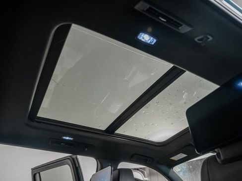 New 2026 Chevrolet Suburban High Country image 41