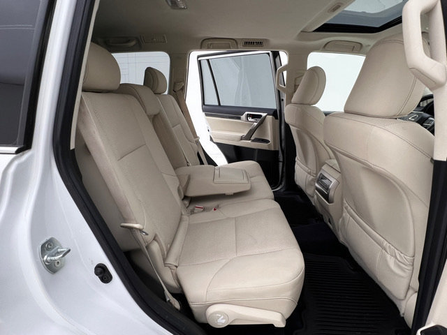 Used 2020 Lexus GX 460 Premium w/ Premium Package AWD/4WD image 15