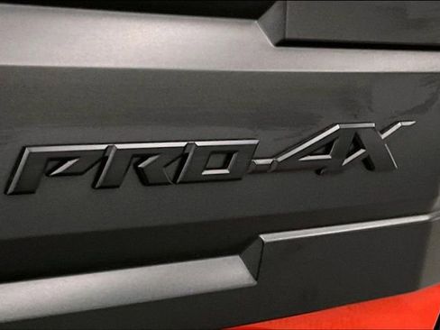 Used 2025 Nissan Frontier PRO-4X w/ Pro Convenience Package image 8