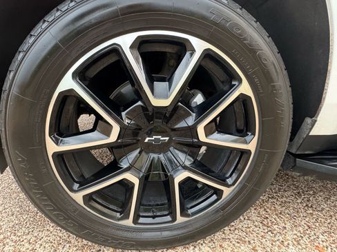 Used 2022 Chevrolet Tahoe RST w/ Luxury Package image 40