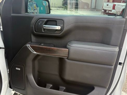 Used 2020 GMC Sierra 1500 SLT w/ SLT Premium Package image 16