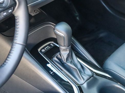 Used 2025 Toyota Corolla SE image 21