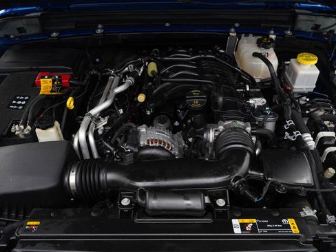 Used 2023 Jeep Gladiator Sport image 30