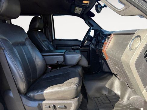 Used 2011 Ford F250 Lariat w/ Lariat Interior Pkg image 5