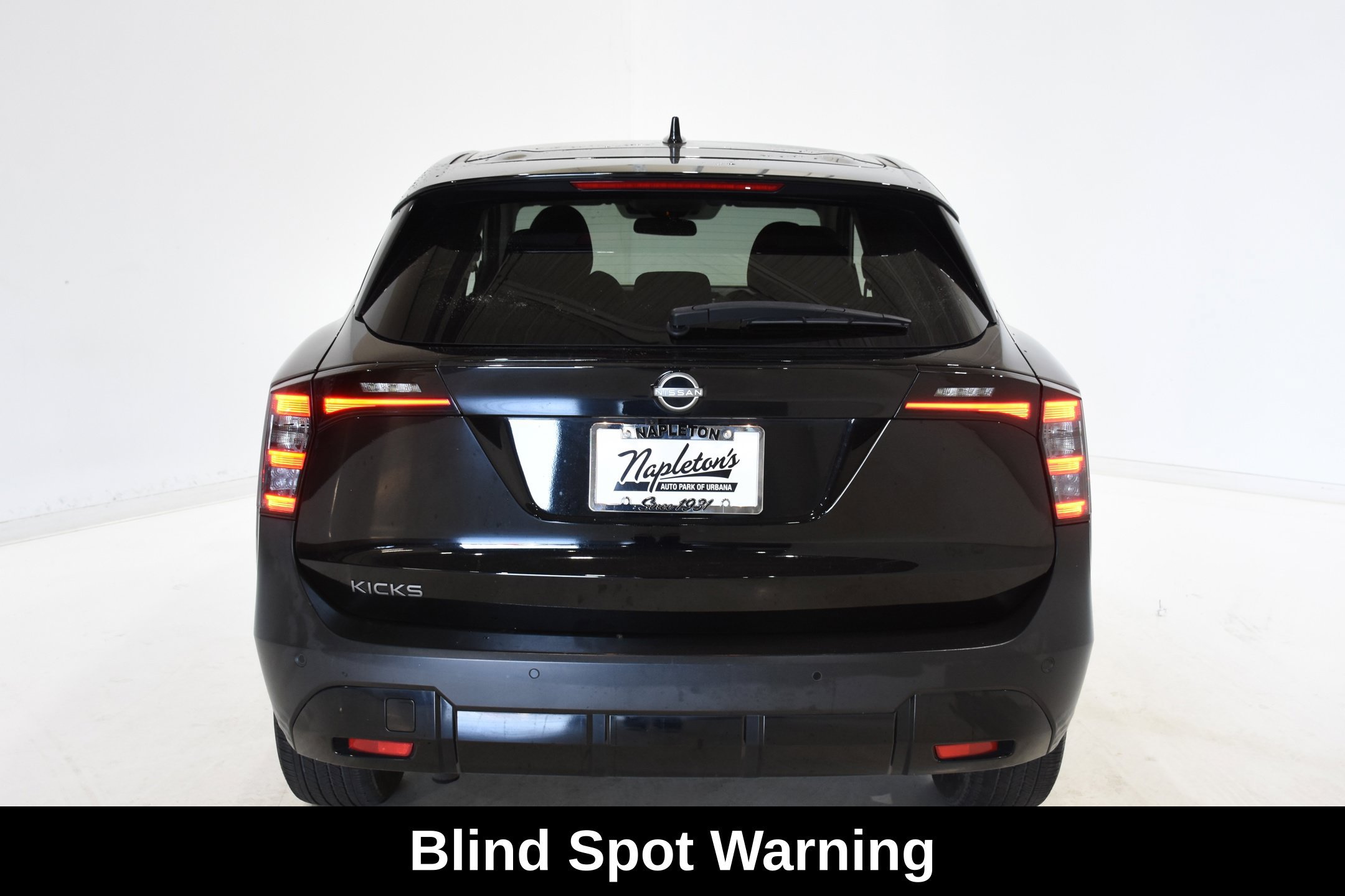 Used 2025 Nissan Kicks SV FWD image 6