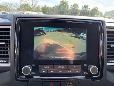 Used 2022 Nissan Frontier SV image 25