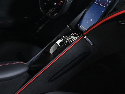 Certified 2024 Ferrari Roma image 21