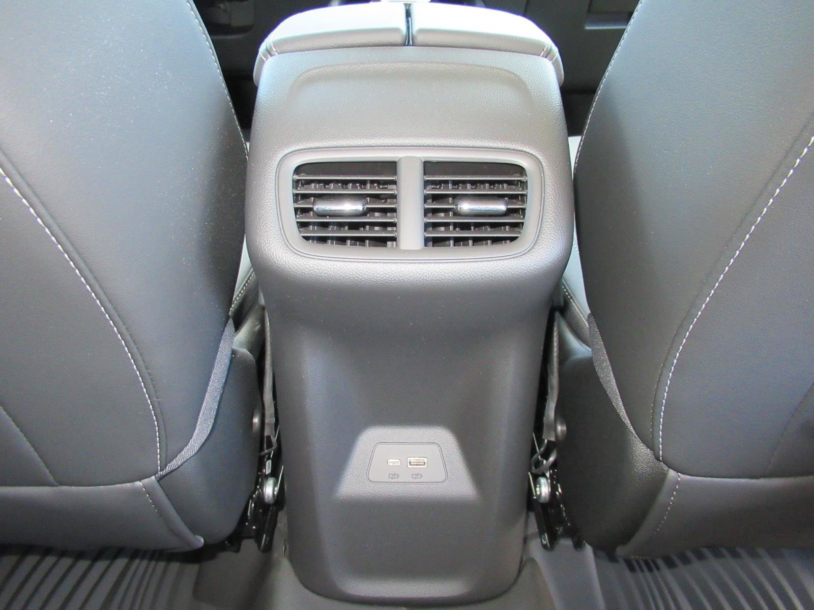 Used 2025 Buick Envision Preferred AWD/4WD image 35