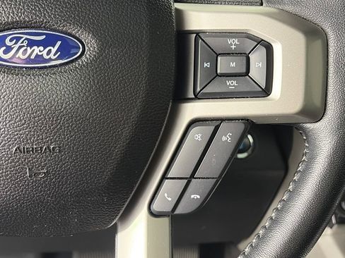 Used 2018 Ford F150 Lariat w/ Equipment Group 502A Luxury AWD/4WD image 18