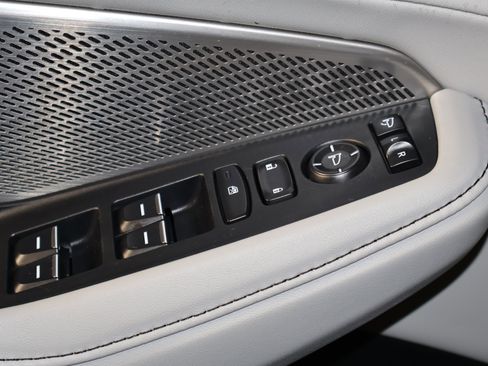 Certified 2024 Acura MDX w/Technology Package image 32