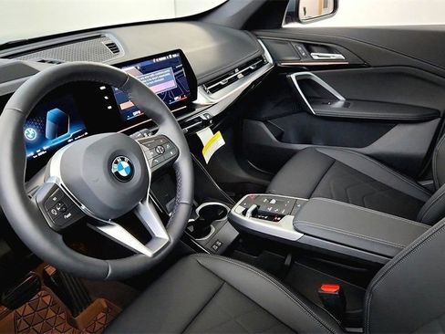 Used 2026 BMW X1 xDrive28i AWD/4WD image 19