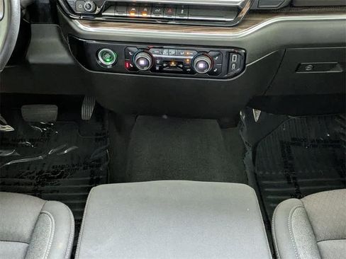 Used 2022 Chevrolet Silverado 1500 LT image 22