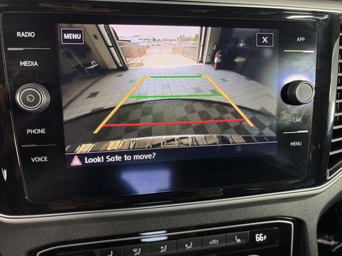 Used 2018 Volkswagen Atlas SEL FWD image 21