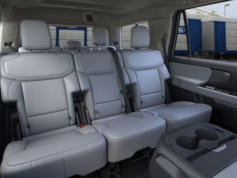 New 2025 Ford Expedition Platinum w/ Driver's Package image 11