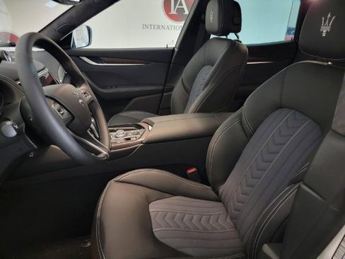 Used 2023 Maserati Levante GT image 22