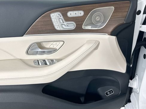 New 2026 Mercedes-Benz GLS 450 4MATIC image 18