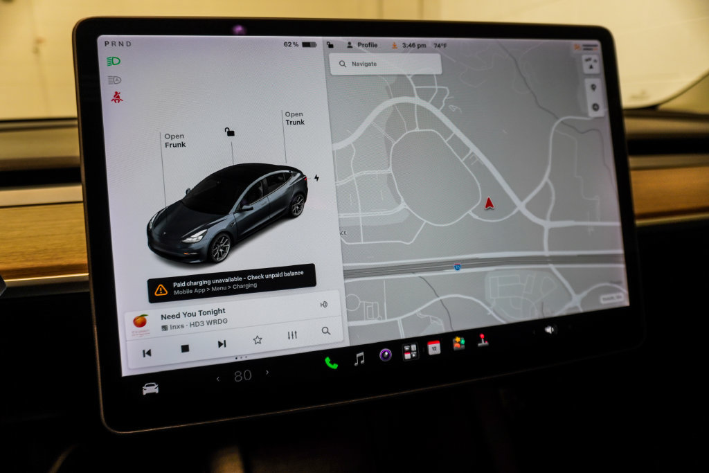 Used 2022 Tesla Model 3 Standard Range RWD image 19