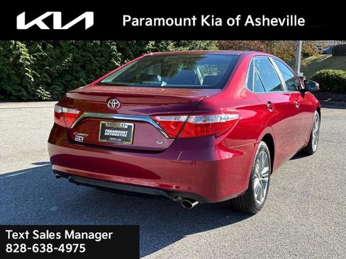 Used 2015 Toyota Camry SE image 6