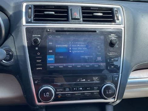 Used 2019 Subaru Outback 2.5i Limited AWD/4WD image 12