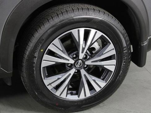 Certified 2021 Nissan Rogue SV w/ Premium Package AWD/4WD image 13